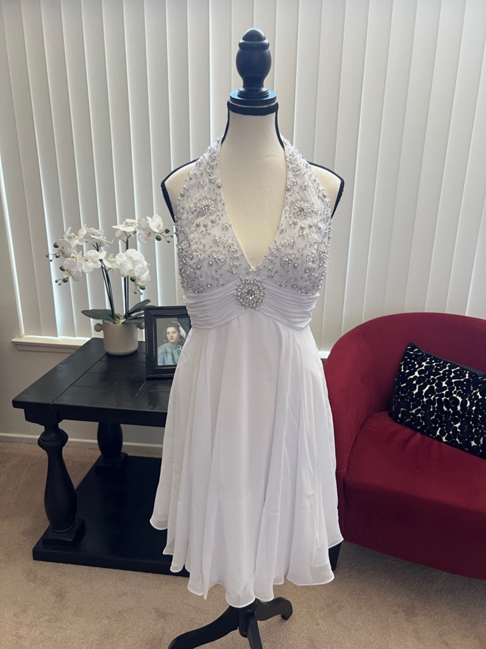 Niki Lavis White Beaded Halter Cocktail/Wedding Dress